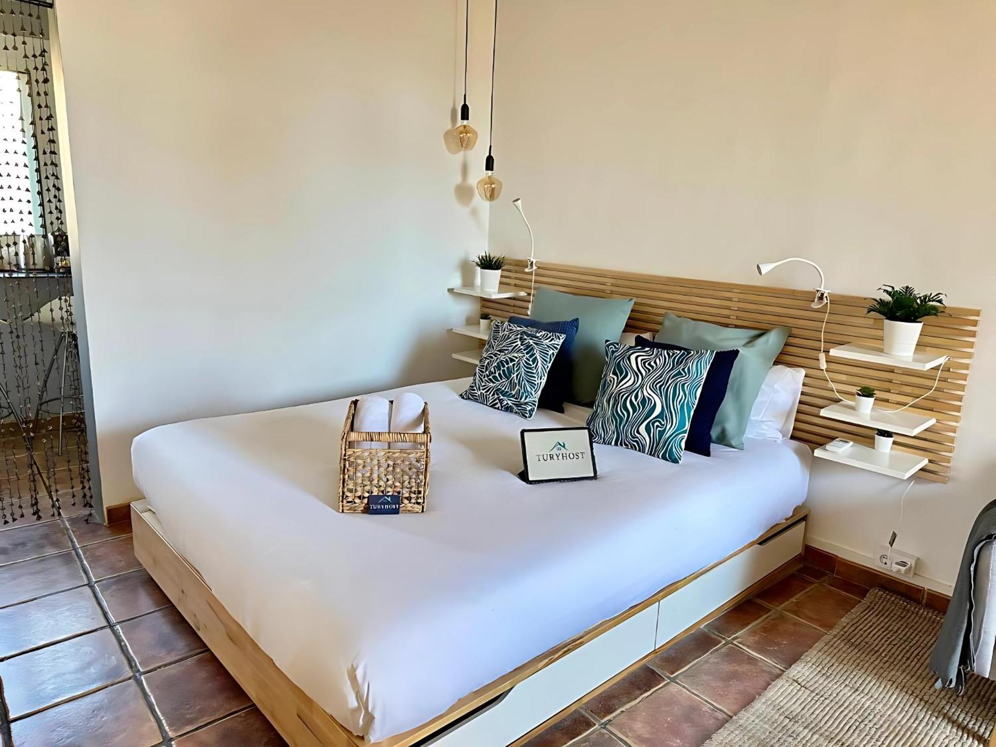 Taulat Loft L Poblenou Beach L Self Check In L Terrace Penthouse Barcelona Ngoại thất bức ảnh